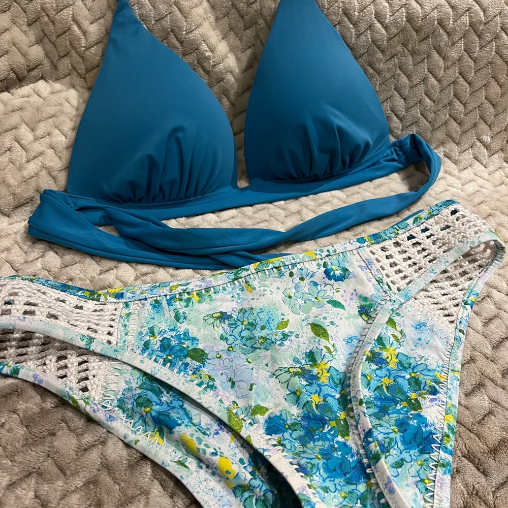 Two piece Victorias Secret swimsuit, teal blue, size Lg.